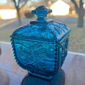 Vintage Fenton Blue Glass Covered (Candy) Dish